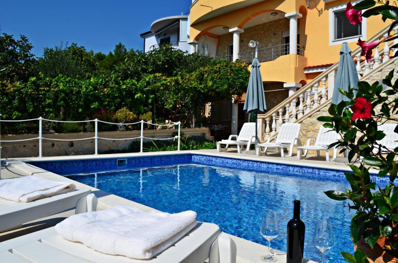 Apartments Villa Ra Zaboric Dış mekan fotoğraf